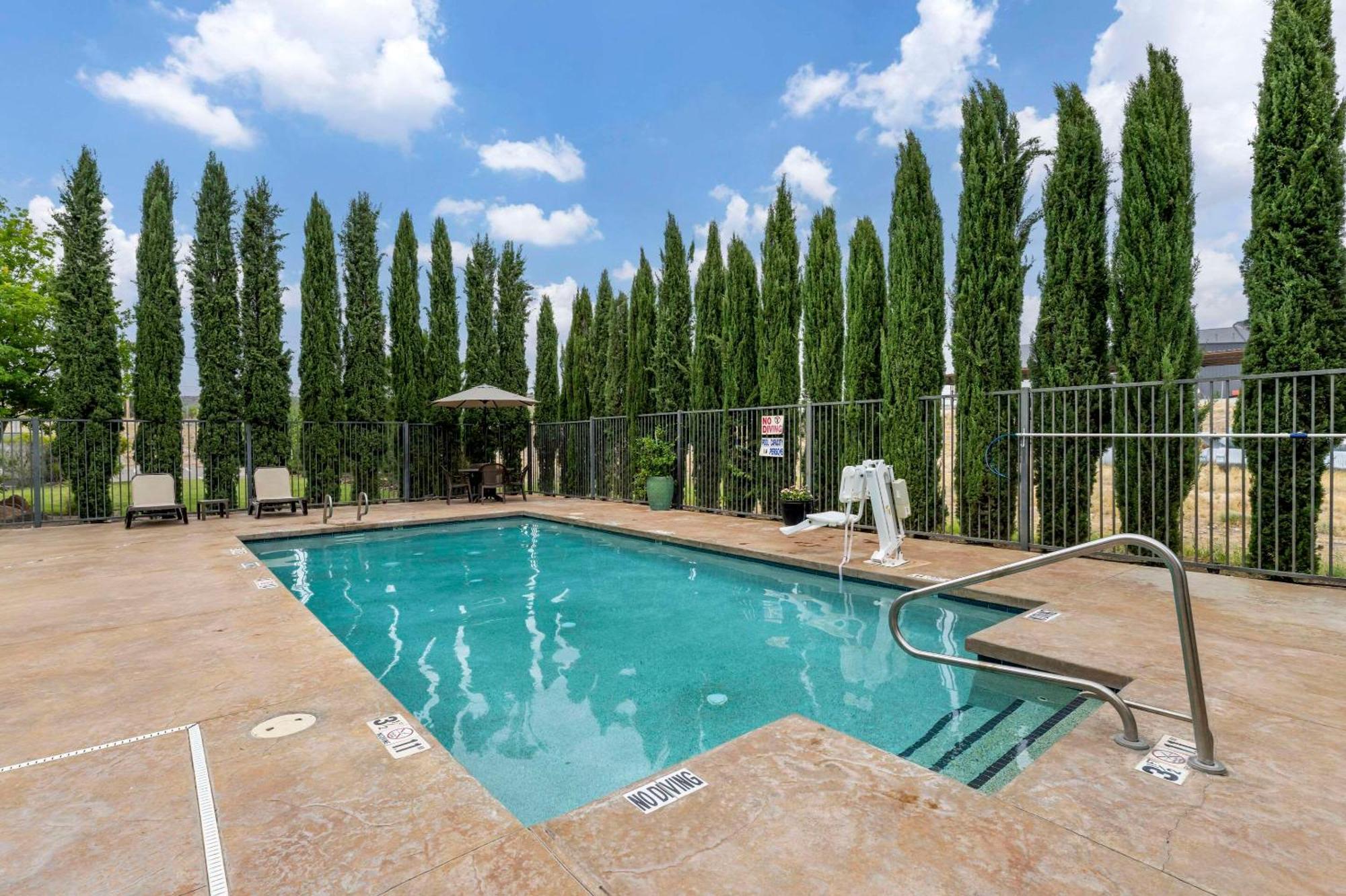 Comfort Suites Carlsbad Eksteriør billede